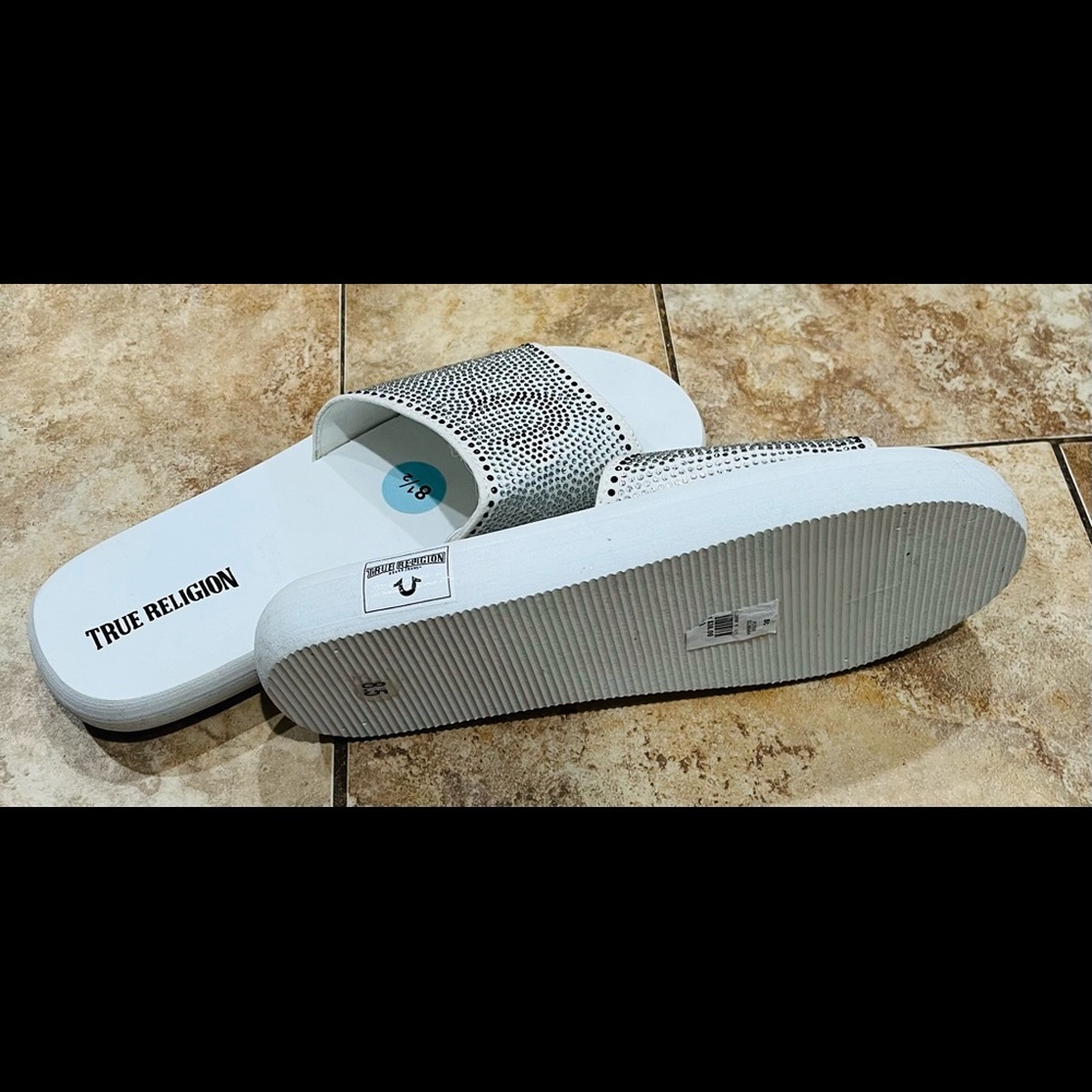 New Women’s True Religion 8.5 Slides